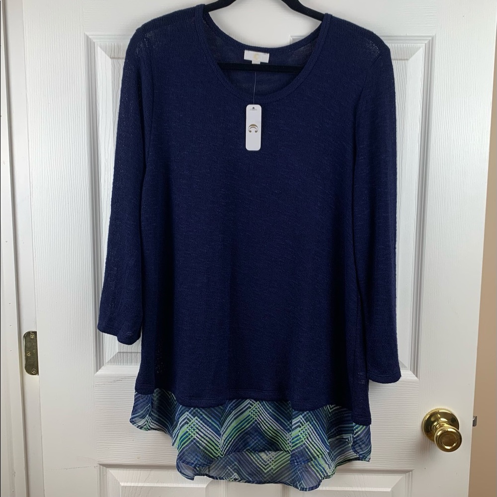 Women’s blue top